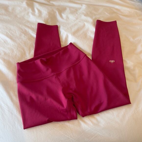 Alo Yoga High-Waist Airlift Legging in Magenta Crush Size L - Picture 2 of 6